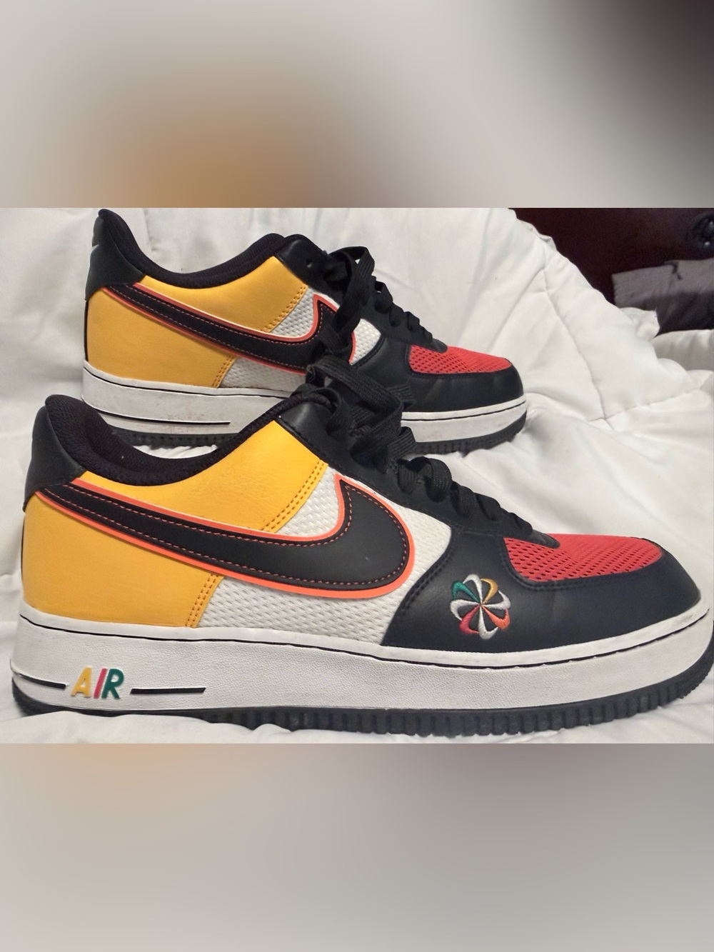 Men's 10.5 Nike Air Force 1 Low 'Sunburst'